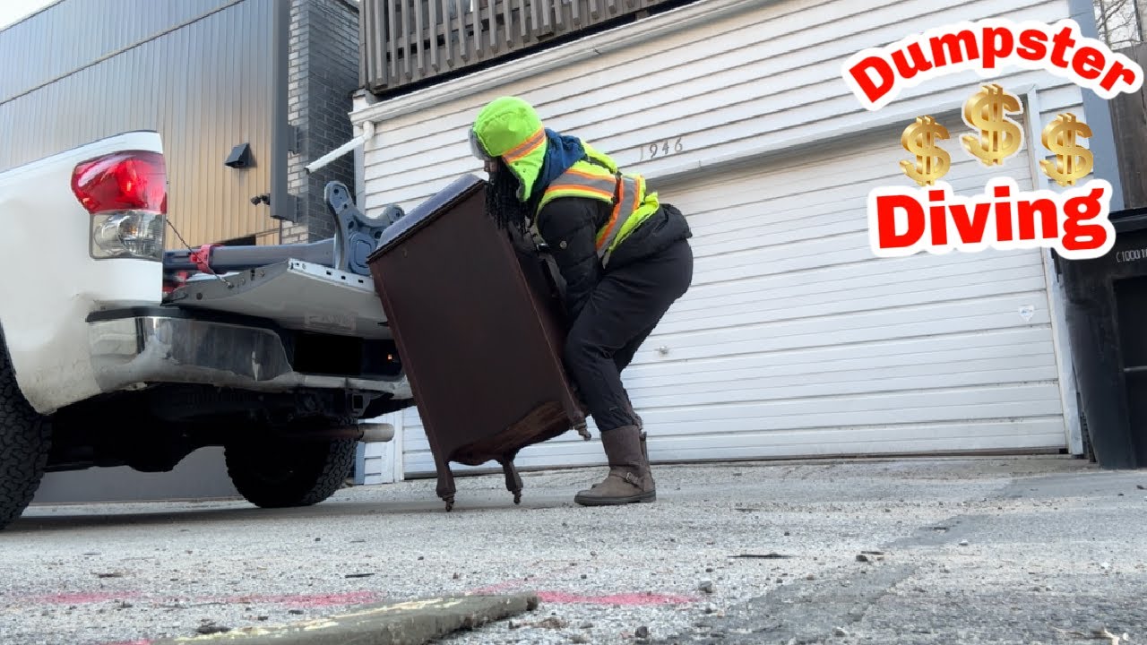 Dumpster Diving| JACKPOT‼️Rich Baseball Team Owner TOSSED out ANTIQUE TREASURE (Value $500 - $6K)🤑🤑