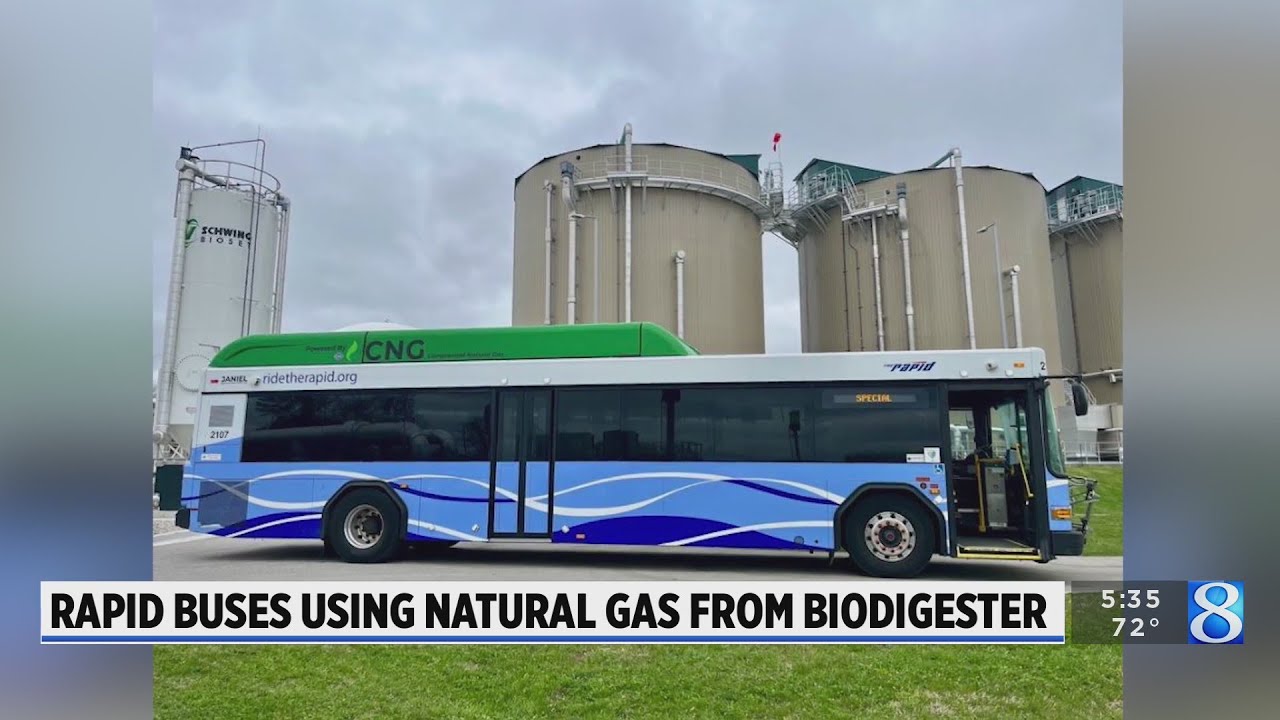 Bus-bus cepat menggunakan gas alam terbarukan dari biodigester Grand Rapids.