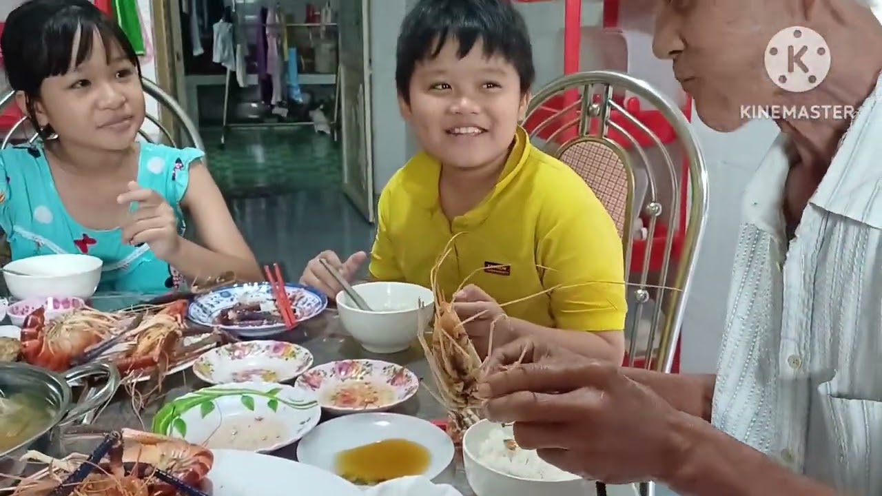 Thánh Lầy Foods tặng món ngon chị em cùng ăn bữa cơm gia đình! Dung Ròm Vlog