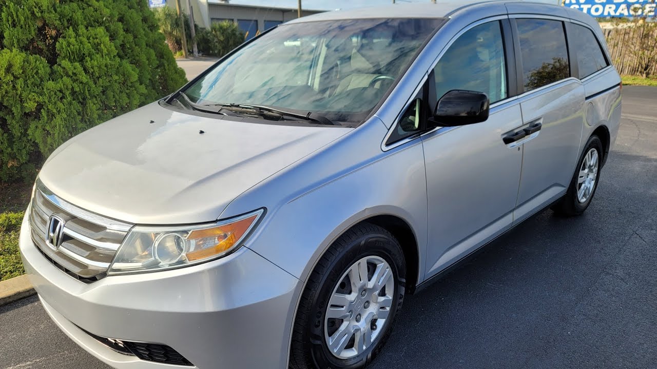 2011 to 2017 Honda Odyssey Door Panel Removal. Replace Armrest with aftermarket Armrest Cover.