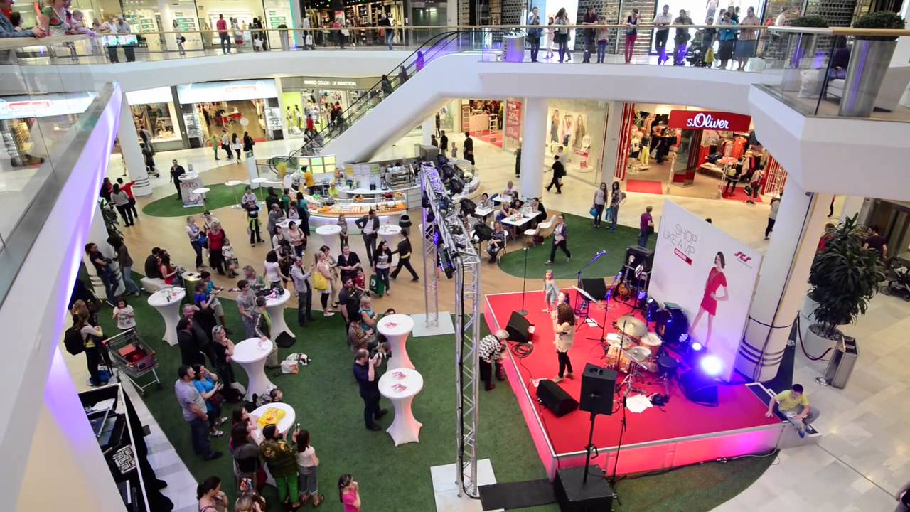 SCS Woman Day 2013 - Shop like a VIP