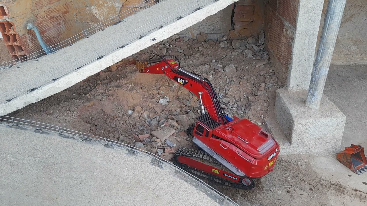 Rc construção digging hard