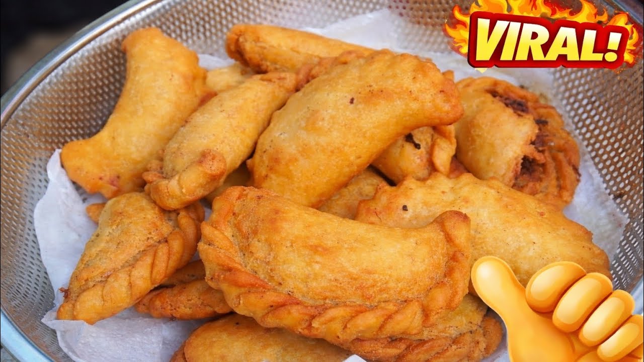 🔥 মুরগির মাংসের পুলি পিঠা 😋 | বাইরে খাস্তা ভেতরে জুসি | Chicken Puli Pitha।