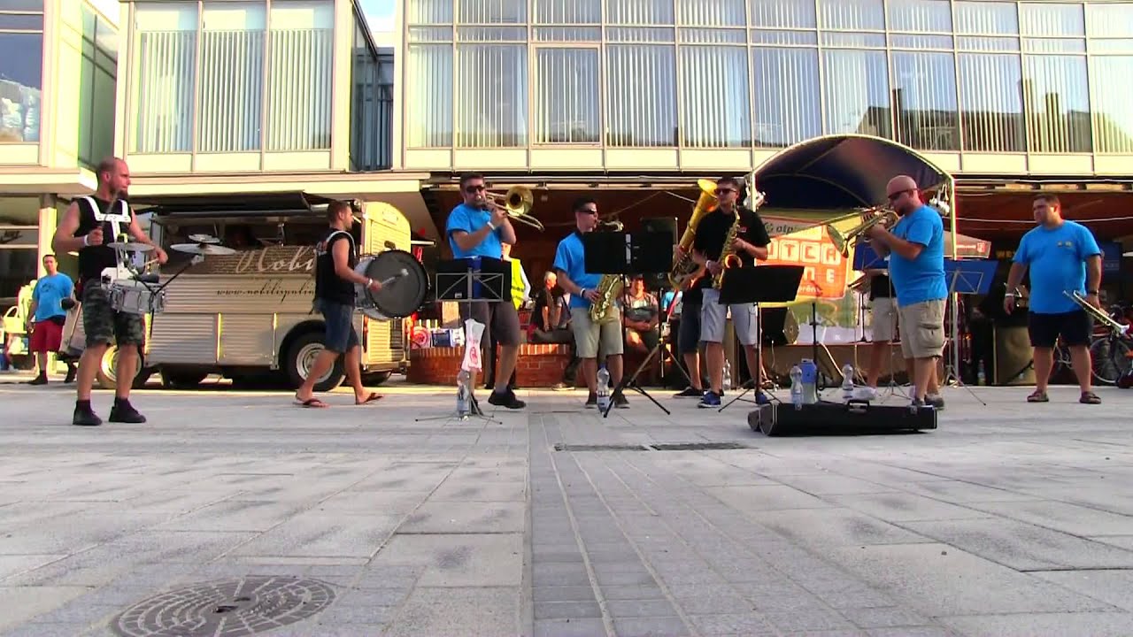 Band Of StreetS - 90's Medley Live from Veszprém 2013 HD