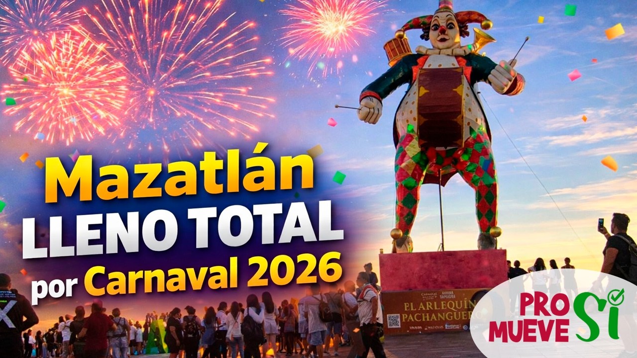 Mazatlán con lleno total de turistas en el malecón y en sus playas.