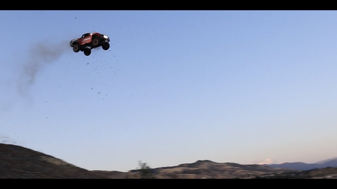 Traxxas | Ultimate Desert Runner (UDR) Bashing