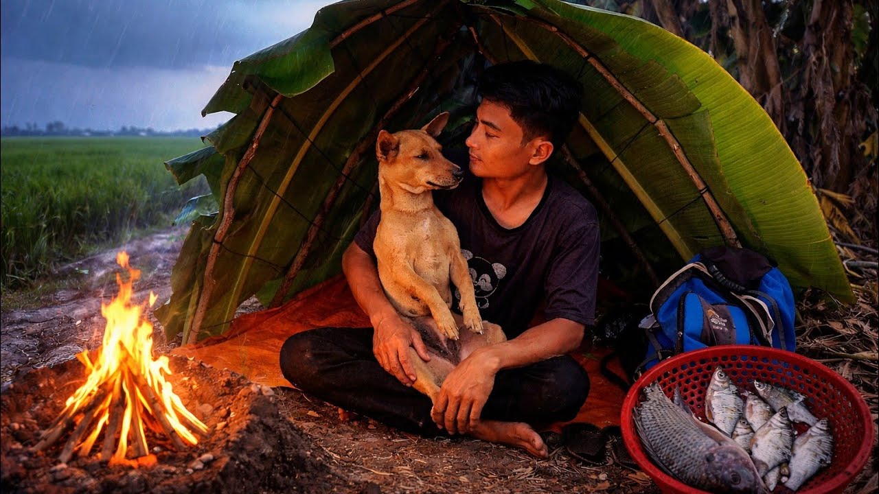 I built a banana leaf shelter and survived on river fish