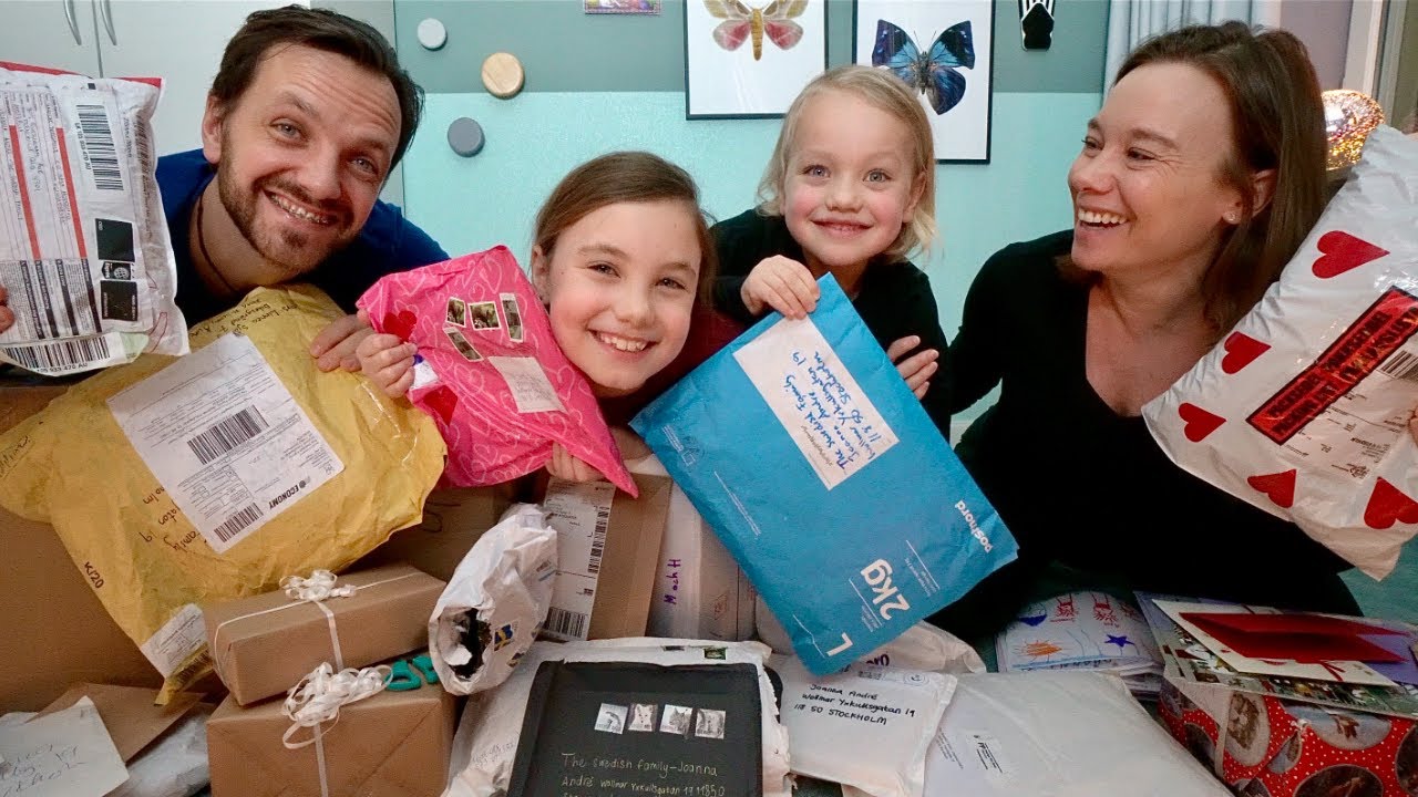 Öppnar presenter, badar i post, svarar på frågor + Giveaway