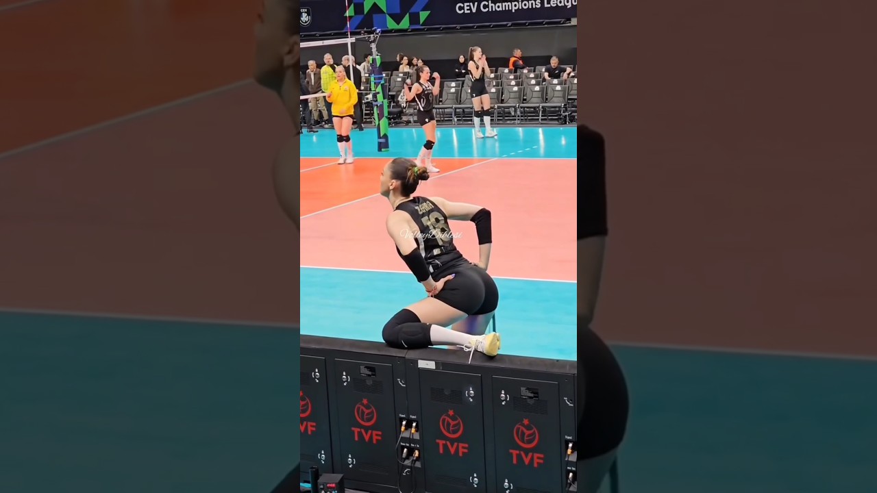 Zehra Gunes 💞 Beautiful Workout and fitness volleyball #volleyball #zehragunes #turkish #shorts