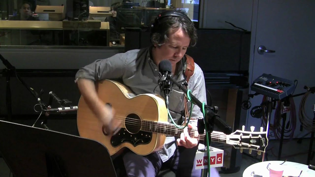 Grant-Lee Phillips Plays 