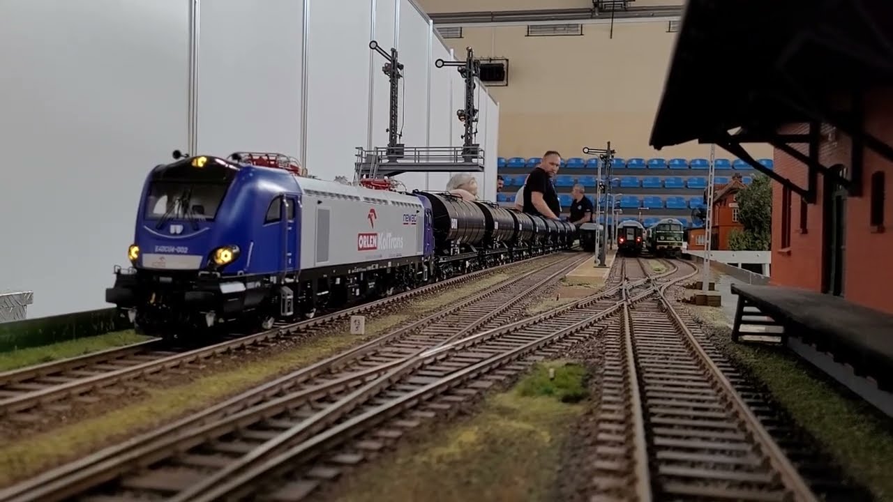 Spur1 - E4DCUd-002 Griffin w skali 1:32, podczas Trybunał&oacute;w 2024, Gauge1, Gauge 1
