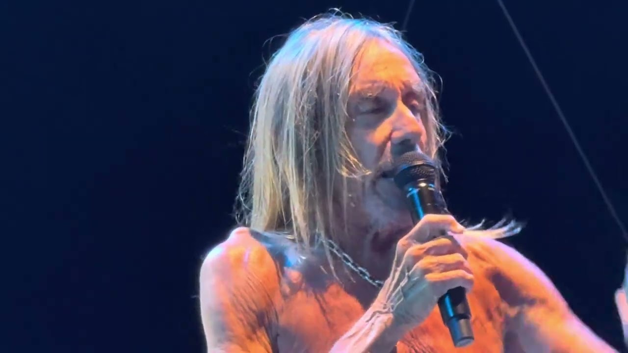 IGGY POP - The Passenger - Live Brooklyn, New York, Front Row CBGB Festival
