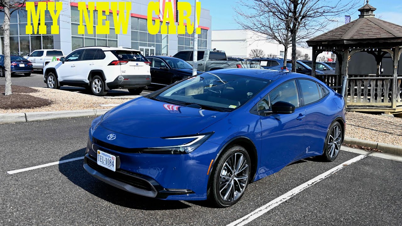 First look at my new car! The 2024 Toyota Prius XLE