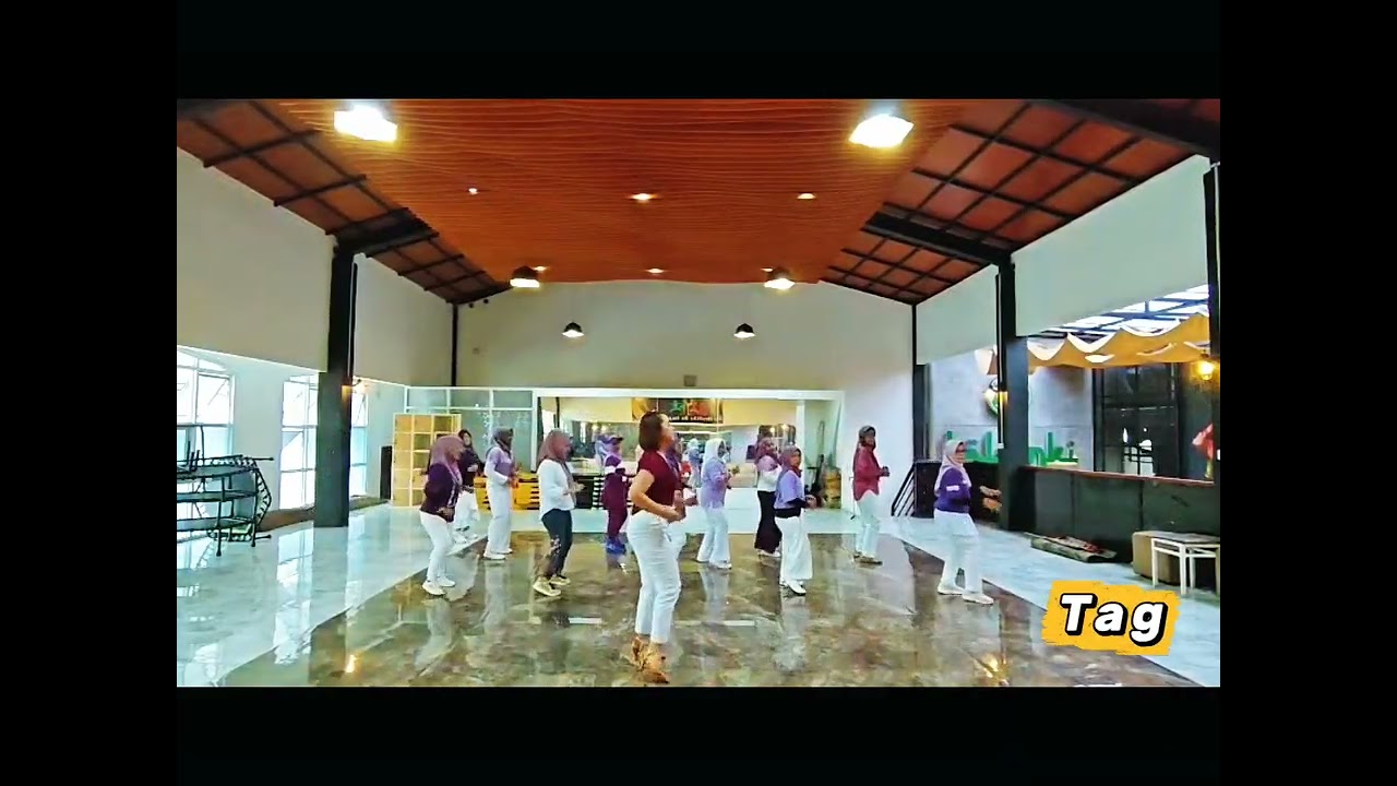 Baila Con La Ola || Line Dance || Choreo by @veetrias 
