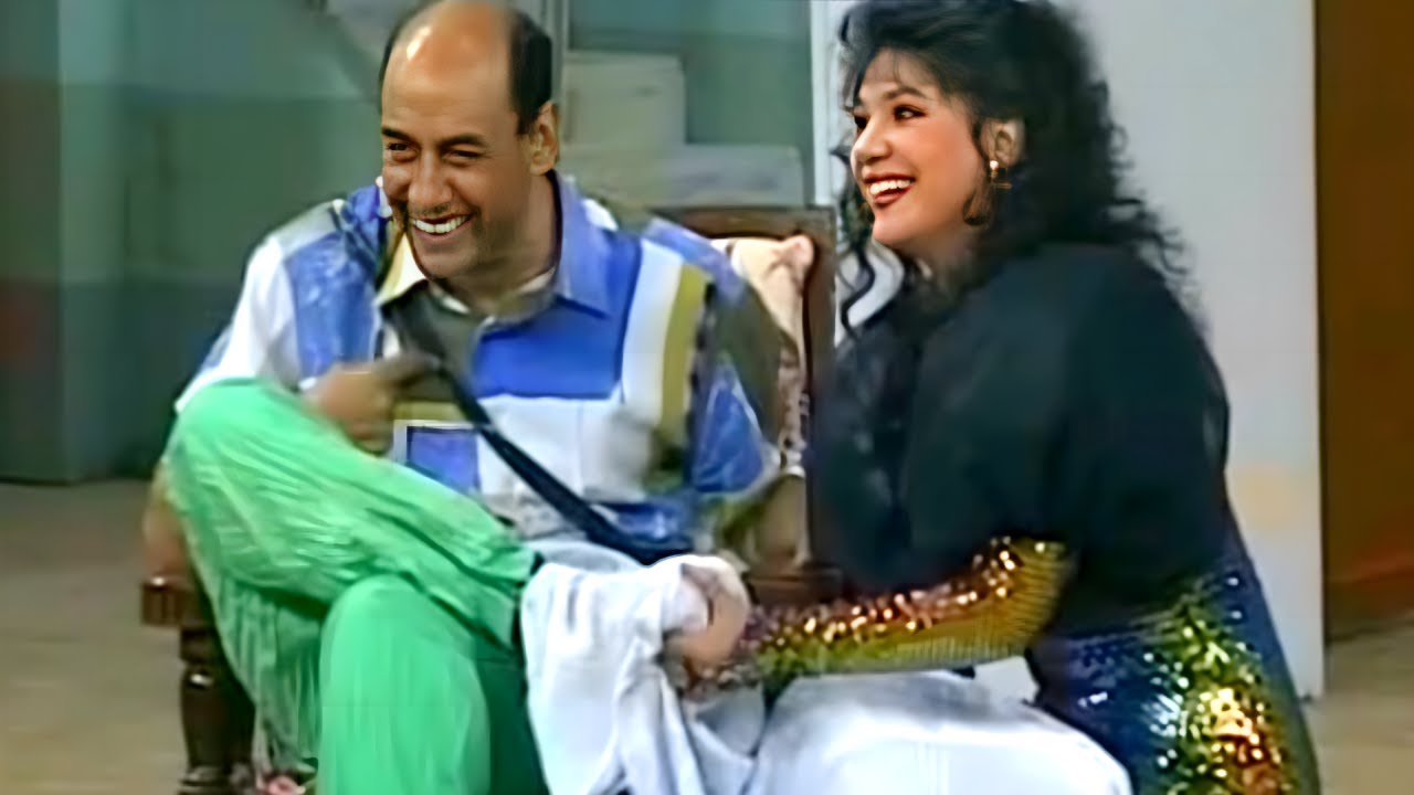 احمد بدير مش قادر يكمل المشهد من الضحك لما احرج عايدة رياض وهى بتغسل رجله😂😂انا شغال عشان المشهد ده🤣🤣