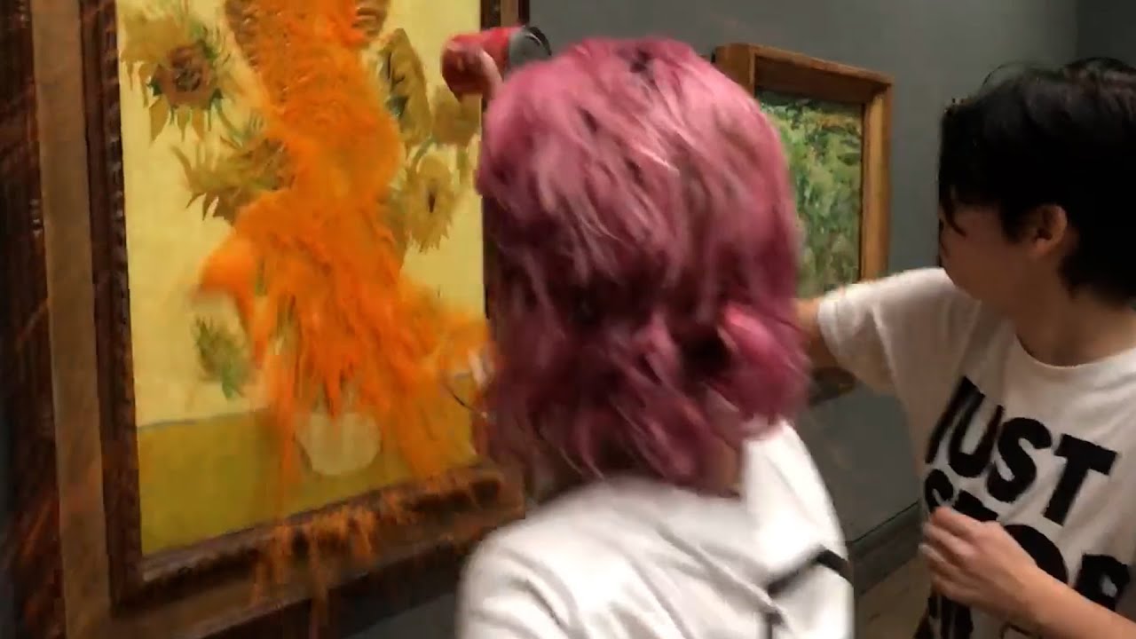 Dos ecologistas lanzan sopa de tomate sobre 'Los Girasoles' de Van Gogh en la National Gallery