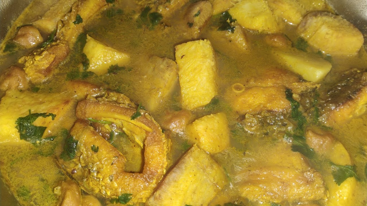 আলতাপাত আলু দিয়ে কাতলা মাছের ঝোল |  Meathy Aloo Diye Katla Macher Jhol | Katla mach recipe 