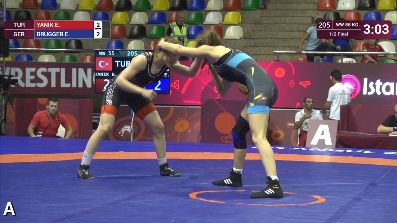 1/2 WW - 55 kg: E. YANIK (TUR) v. E. BRUGGER (GER)