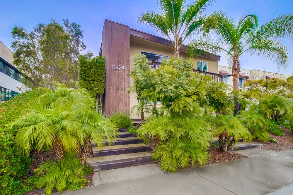 1024 Turquoise St