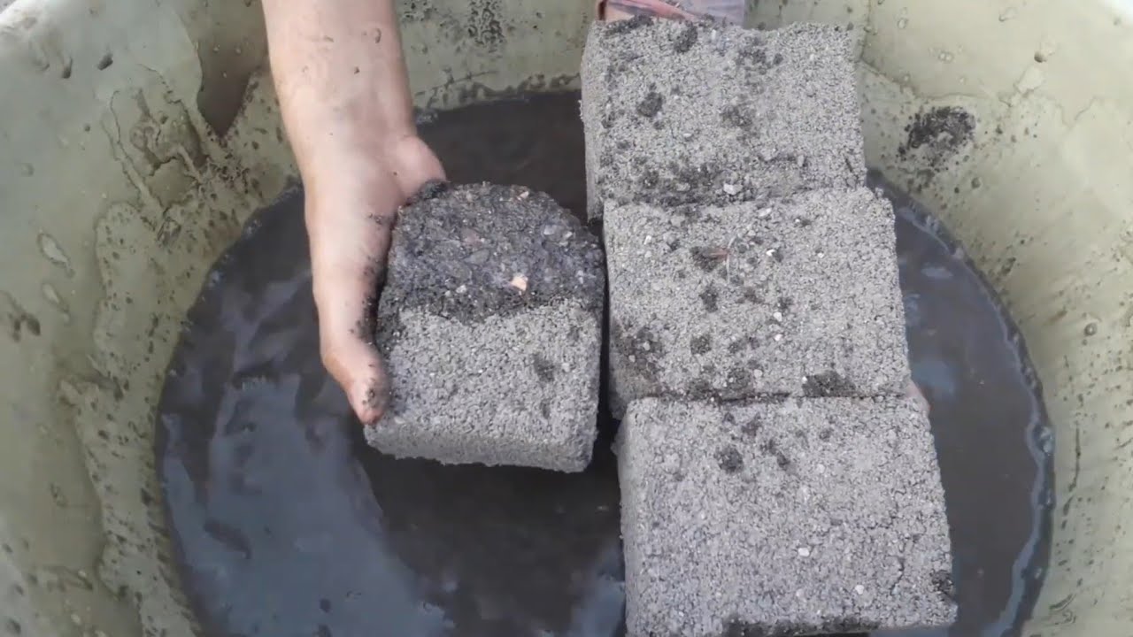New video 📸 black sand grainy smokey biscuits crumbling in water+dry bucket ASMR 🔥💦🤤
