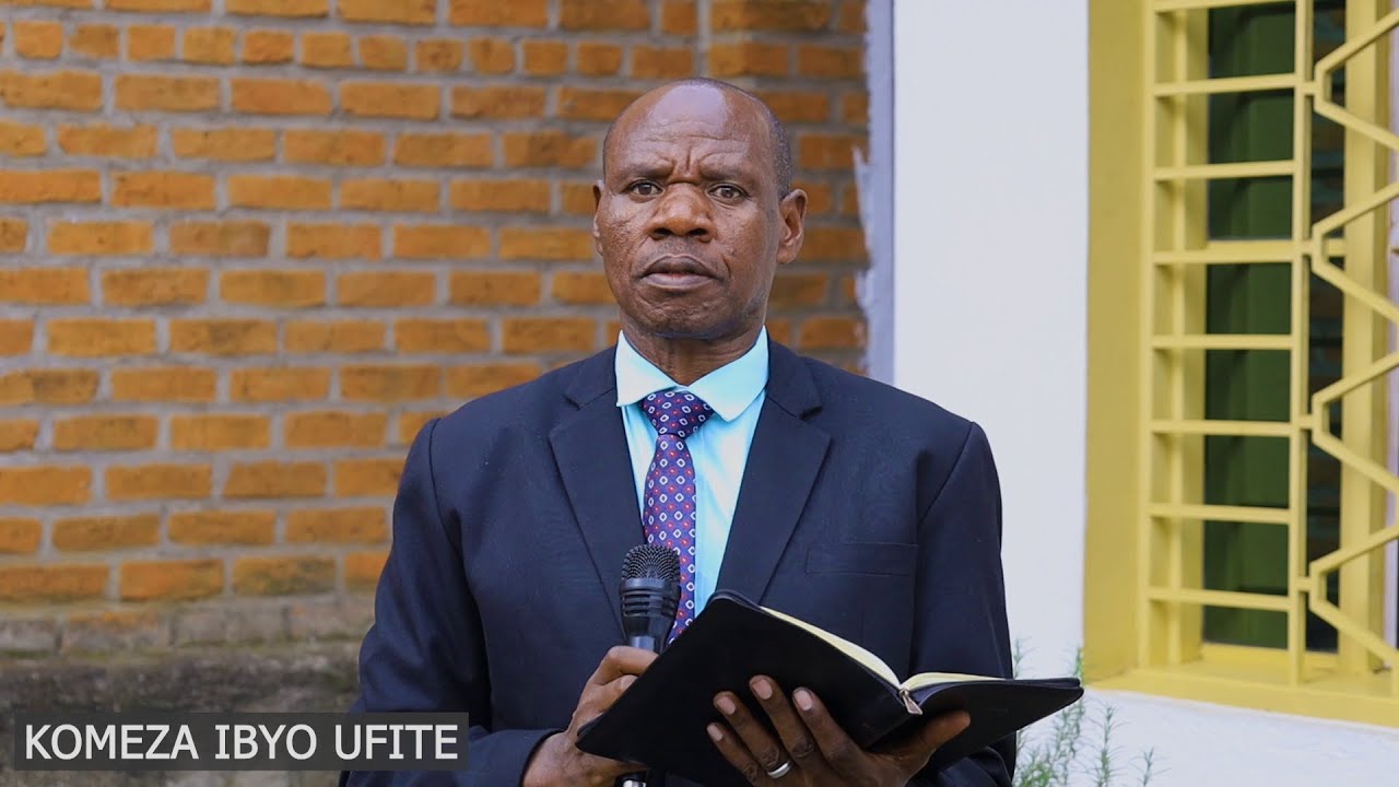 Pastor--IYAKABUMBYE # Duhagarare dushikamye umwanzi wacu atatwishima hejuru