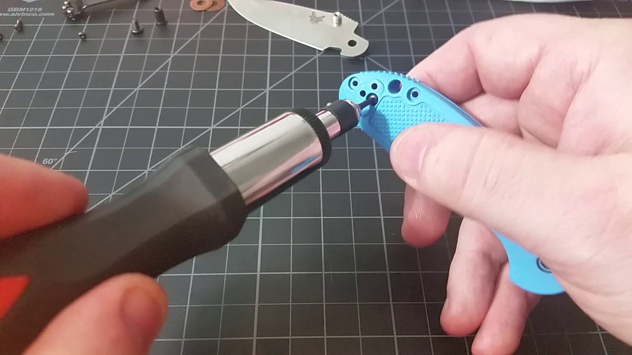 Разборка рукоятки и замка Benchmade Mini Griptilian.