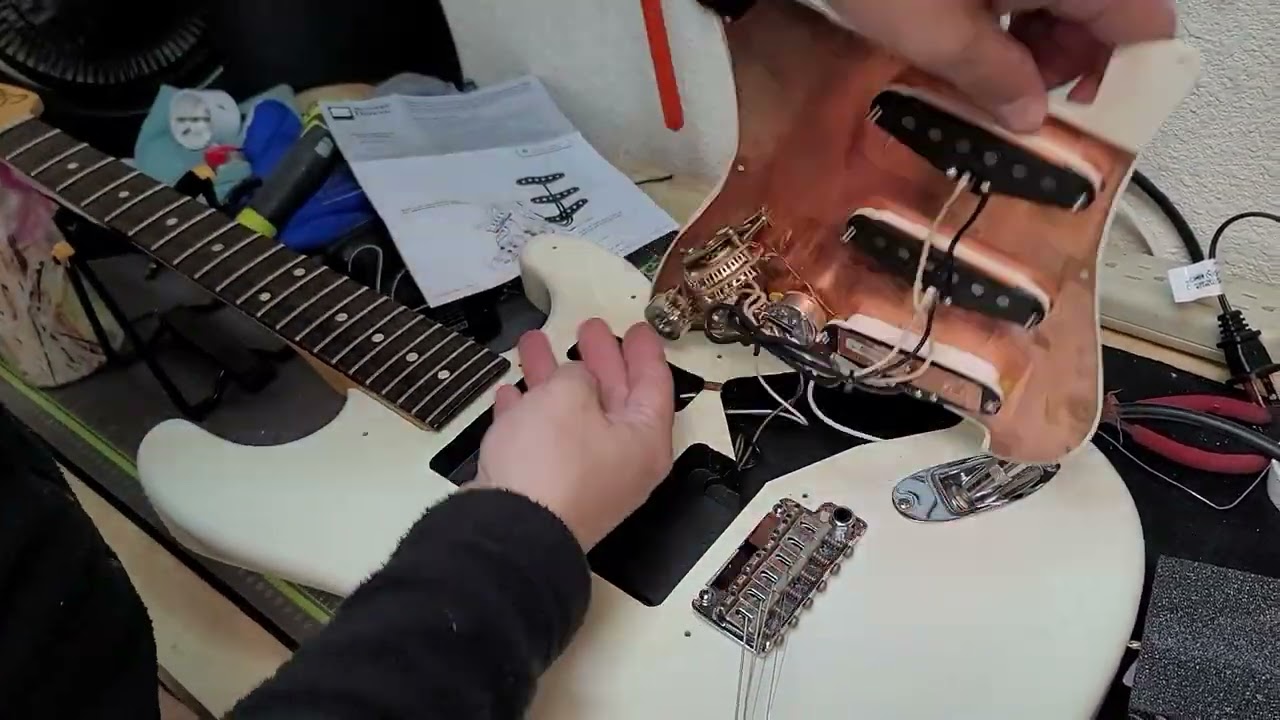 Suhr V60LP VS Seymour Duncan YJM FURY Pickup Comparison