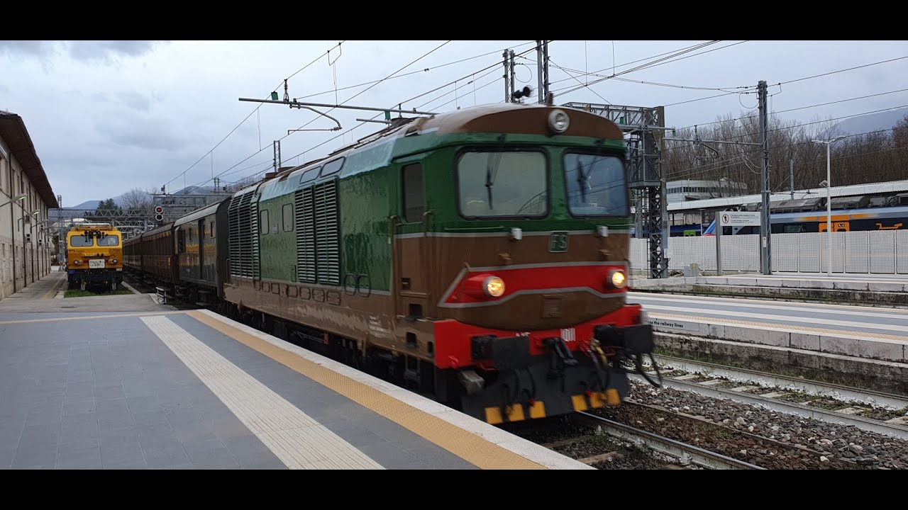 Treno Storico della Ferrovia dei Parchi d'Abruzzo in arrivo a Sulmona