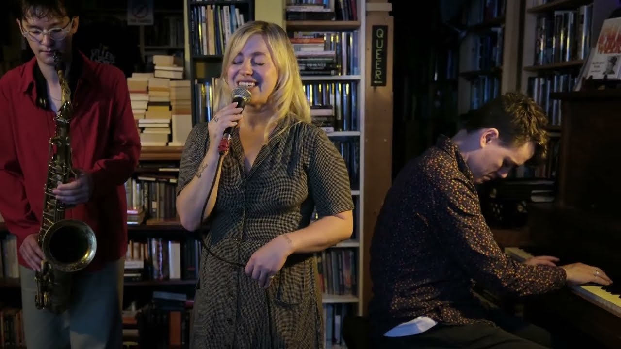Dakota Dogood Sings Moody's Mood For Love