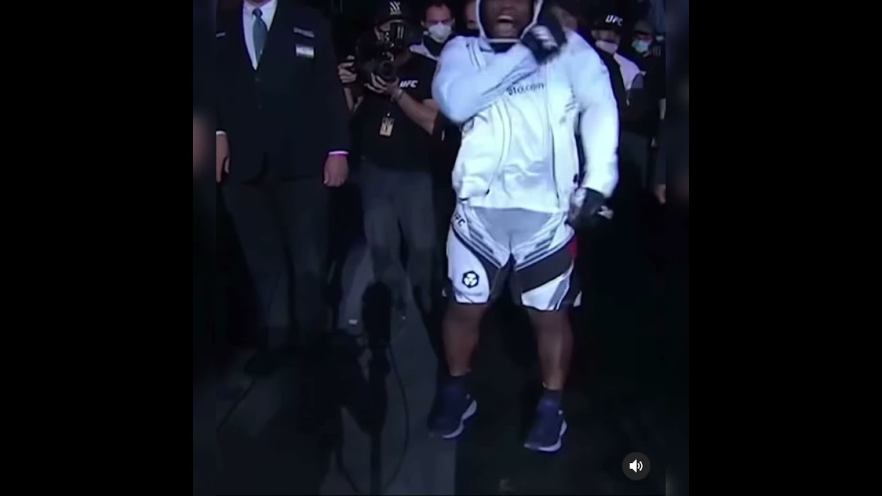 Chris Barnett CRAZY UFC 268 ENTRANCE DANCE 💃💥 #ufc #shorts #mma #ufc268