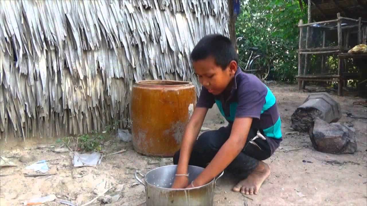 បទៈ ជីវិតក្រោមអំរែកកម្ម ច្រៀងដោយៈ ណូយ វណ្ណេត និពន្ធដោយៈ ជួន កក្កដា