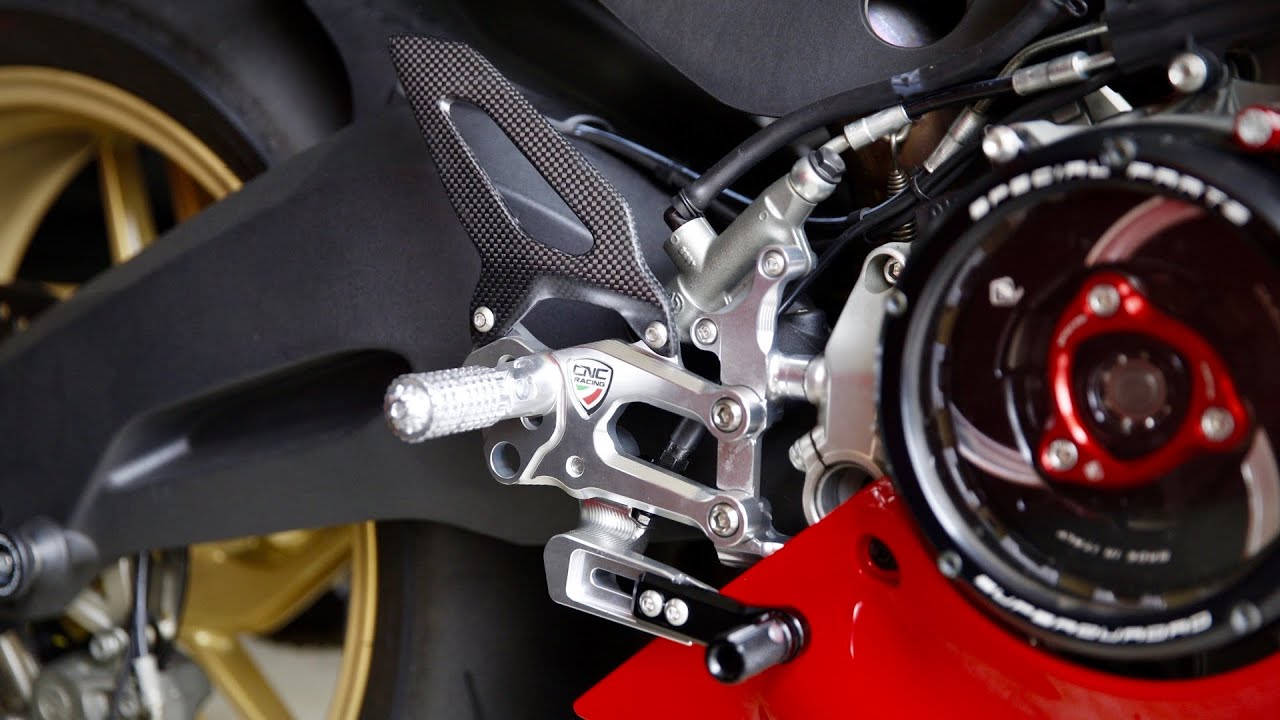 Ducati 959 Panigale - CNC Racing RPS Rearsets Installation