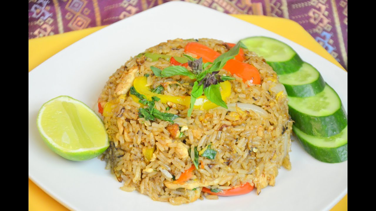 How to Make Thai Spicy Chicken Fried Rice ข้าวผัดพริกไก่