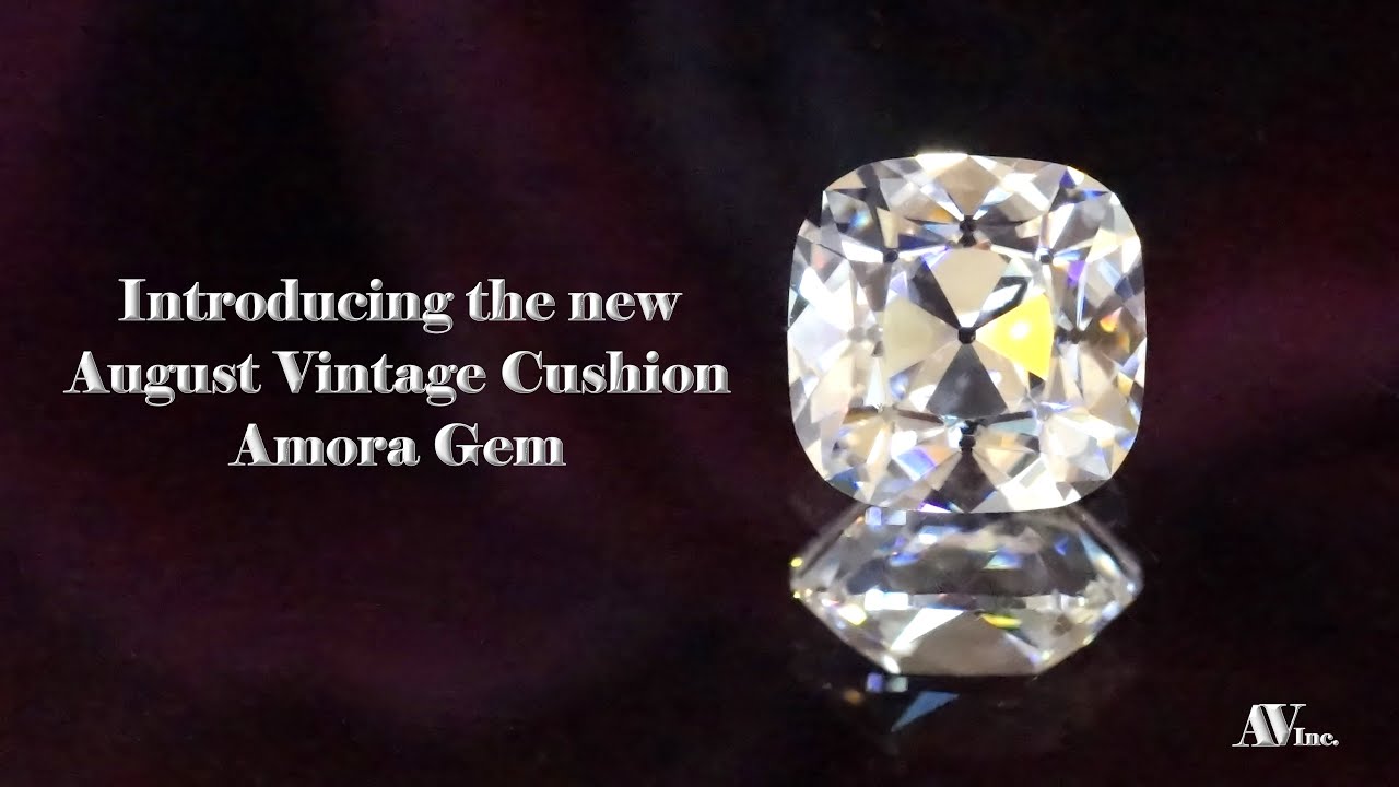 Представляем августовскую винтажную подушку Amora Gem