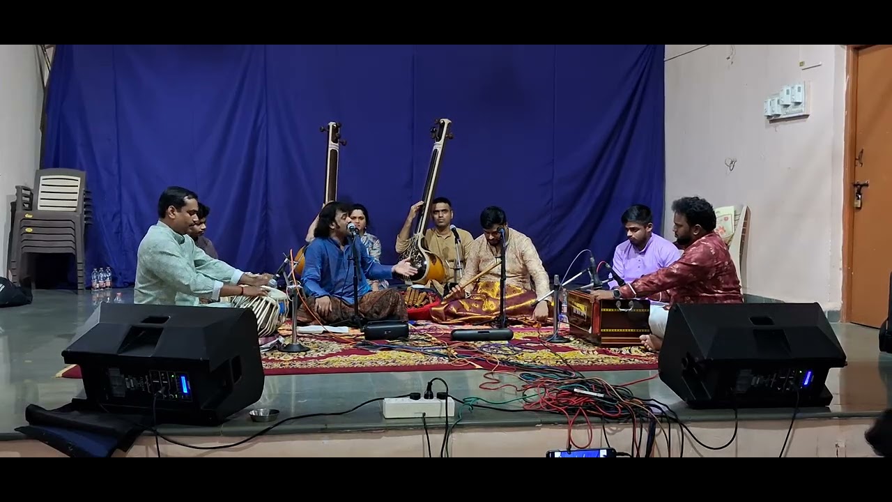 Kaivalyachya chandanyala bhukela chakor (कैवल्याच्या चांदण्याला ) by Subhash Parwar and Rohit Wanker