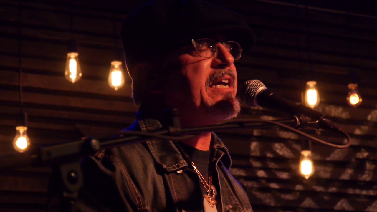 Jimmie Bones &lsquo;Come As You Are&rsquo; live from Singers in the Round