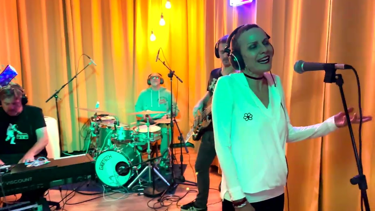 Call Me | funk cover ft. Cristina Molinelli