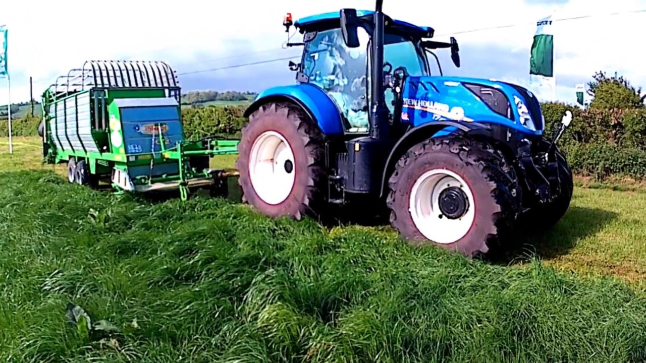 2018 New Holland T7.225 Diesel Tractor With GreenForage Bonino Zero Grazer