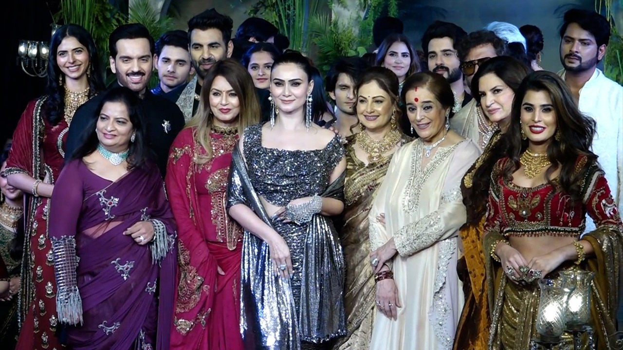 Many Celebs On Ramp For The Beti Charity Walk | MS Bollywood
