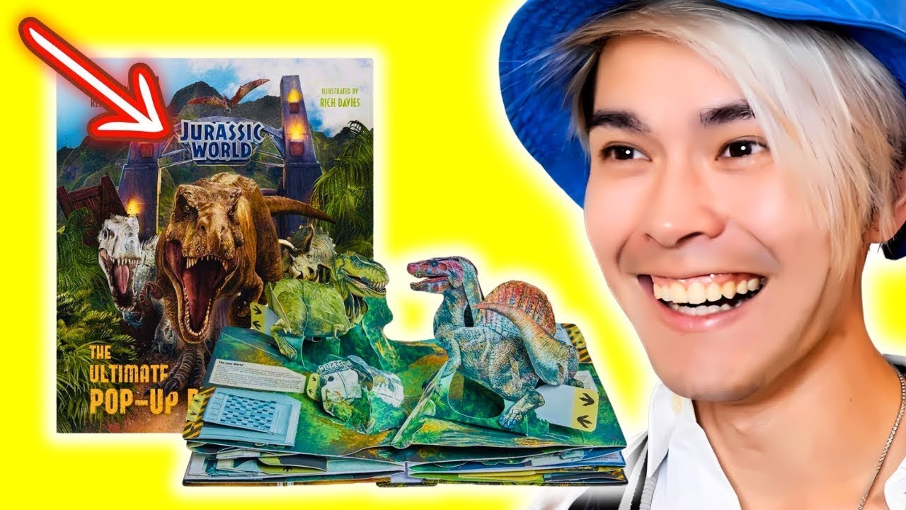 (AWESOME) READING THE ULTIMATE JURASSIC WORLD POP UP BOOK!