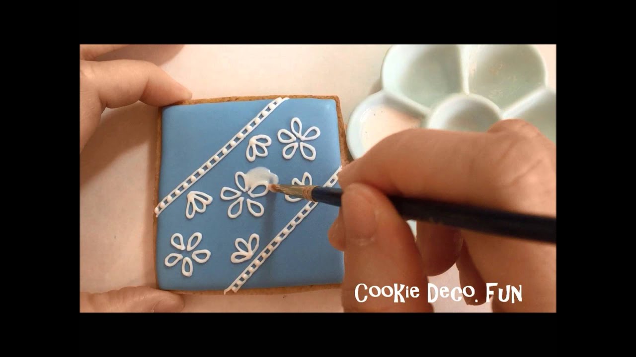 How to make a lace cookie 如何手繪透明蕾絲糖霜餅乾