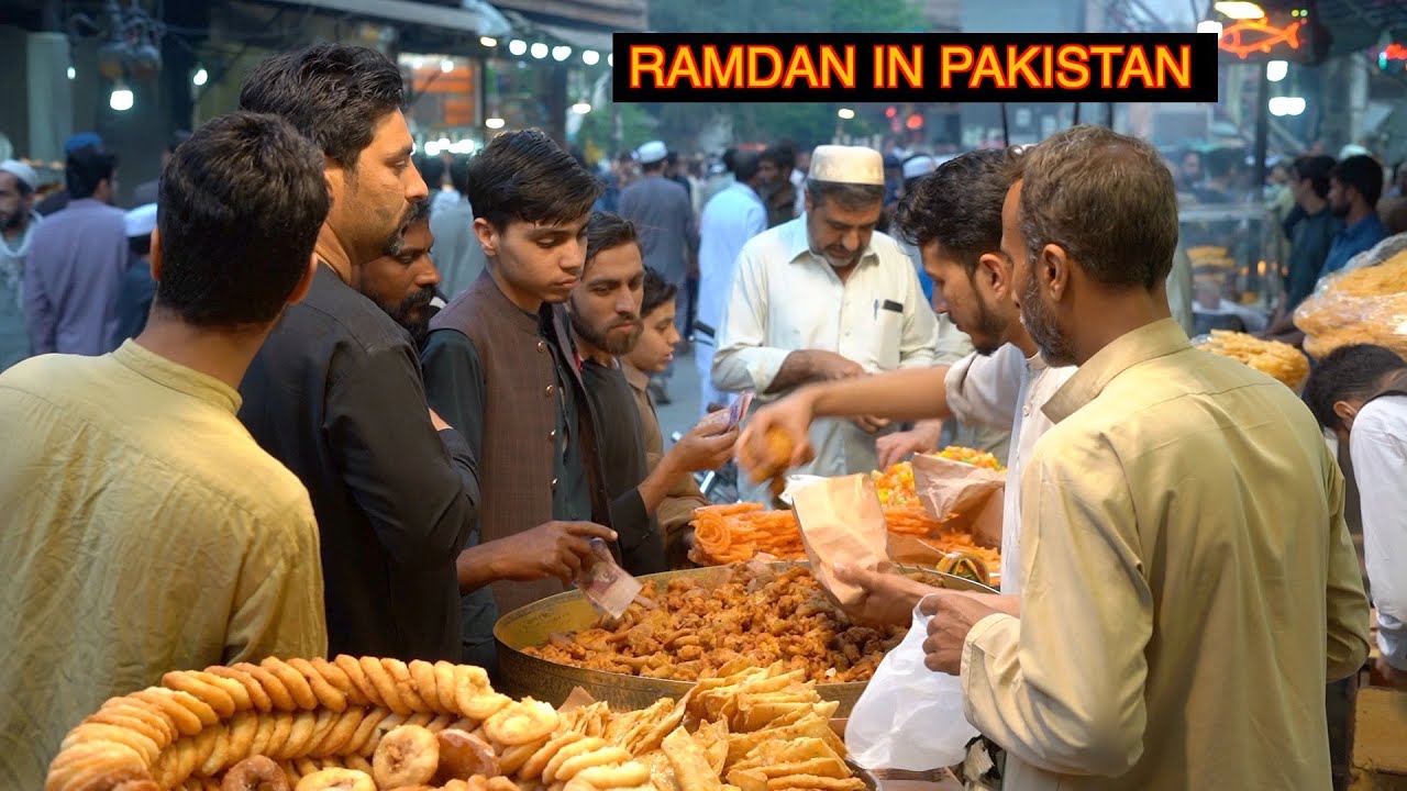RAMADAN IN PAKISTAN | FOOD STREET AFTARI BAZAR | Peshawar food x
