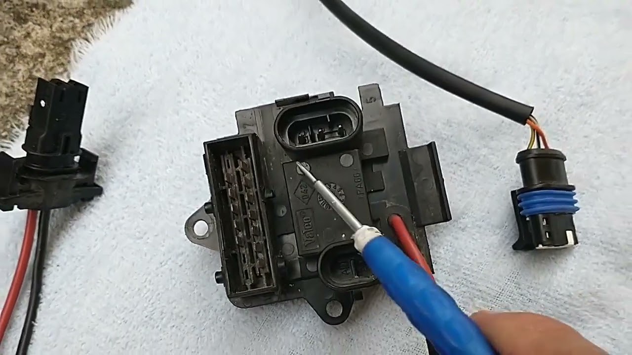 Resistência do ar condicionado e recirculação do ar  ( Diferença da 8V  para 16V )