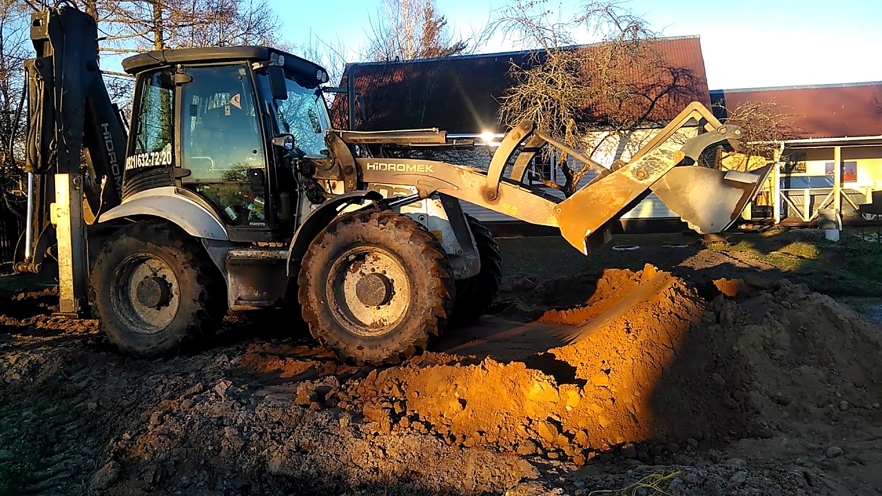 Hidromek HMK 102S&nbsp;в работе