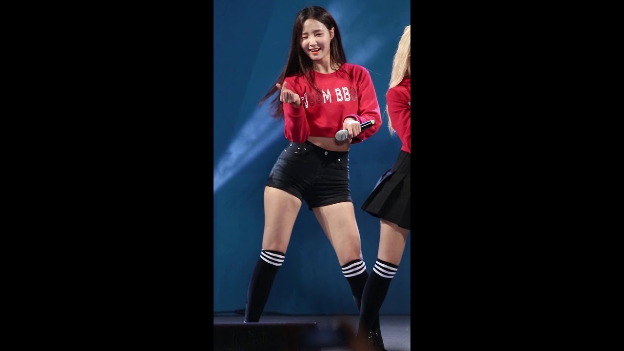 180517 모모랜드(MOMOLAND) 연우(YeonWoo) 뿜뿜(Bboom Bboom)직캠(Fancam)/성주생명문화축제 by RoadRock