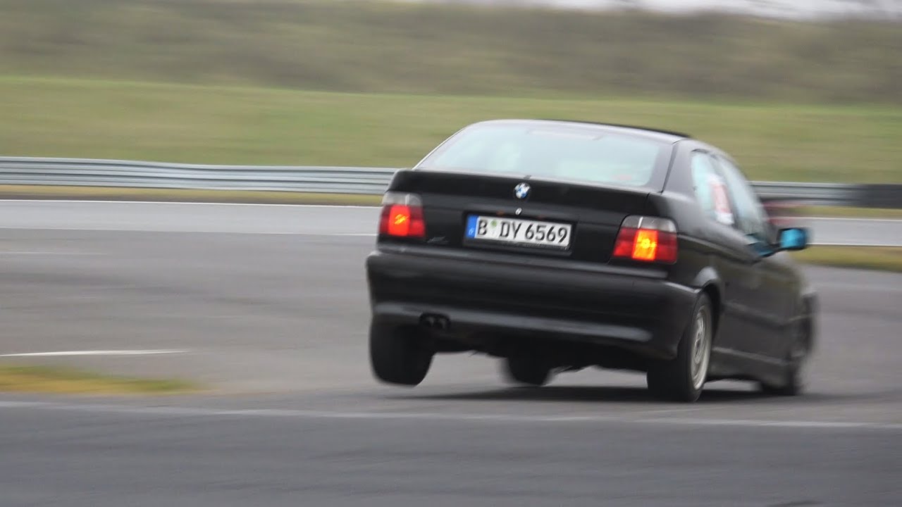 Wojtek Jakubowski, BMW E36 323ti - SuperOES Wigilijny Tor Poznań - 12.12.2020