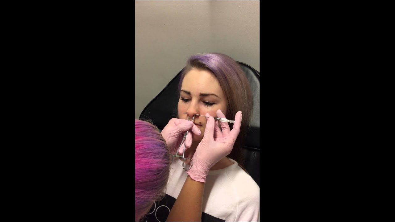 GETTING MY SEPTUM PIERCED! (OLD VIDEO WITH A LOT OF DERP FACES)