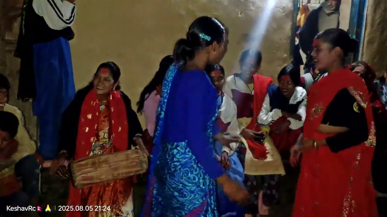 जाजरकोट जिल्ला जुनिचाँदे गाउँपालिका वडा नम्बर ८ तलाडाँडामा तीजको रमझम चलिरहेको छ। २०२५ अगस्ट १०