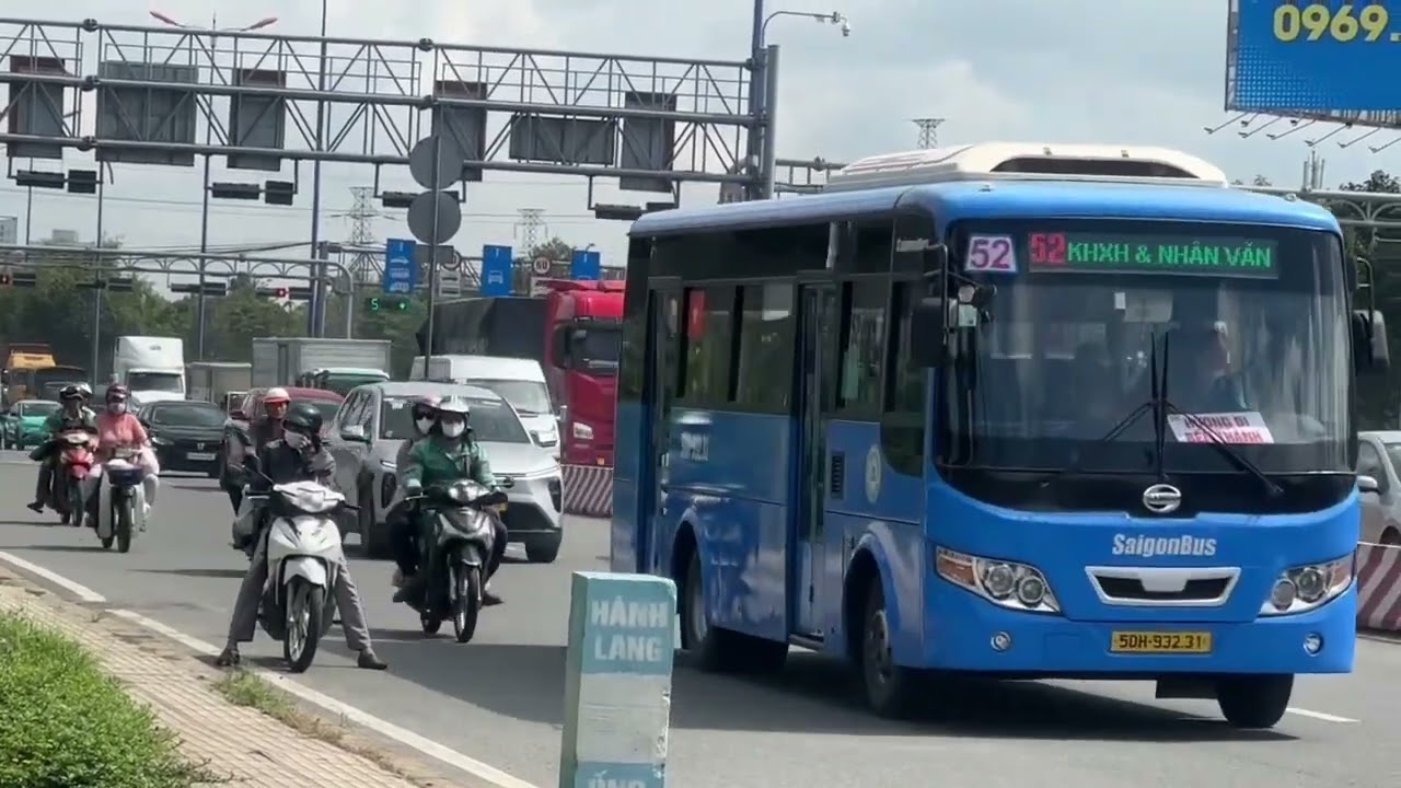 28 February 2026 trên trục xa lộ hà nội