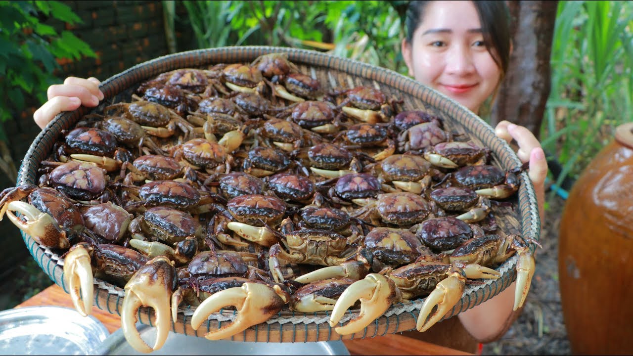 Yummy Rice Field Crab Soup Cooking - Rice Field Crab Cooking - Cooking With Sros